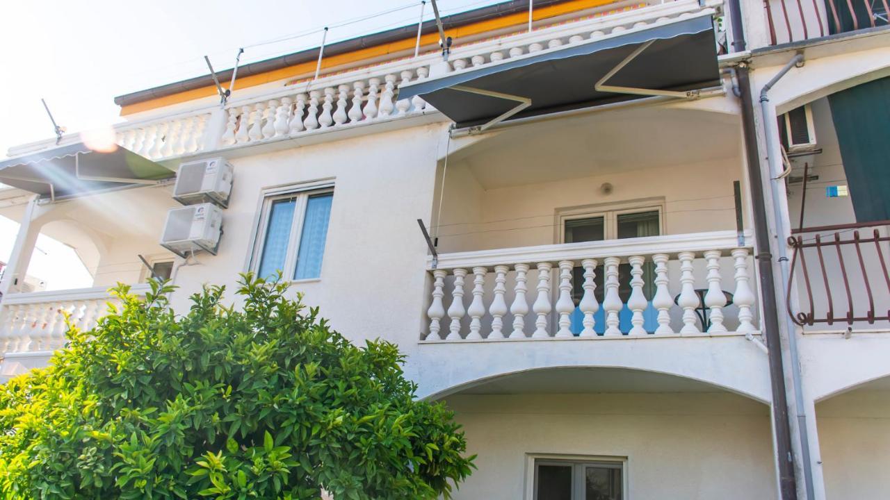 Apartments Curic Trogir Eksteriør bilde