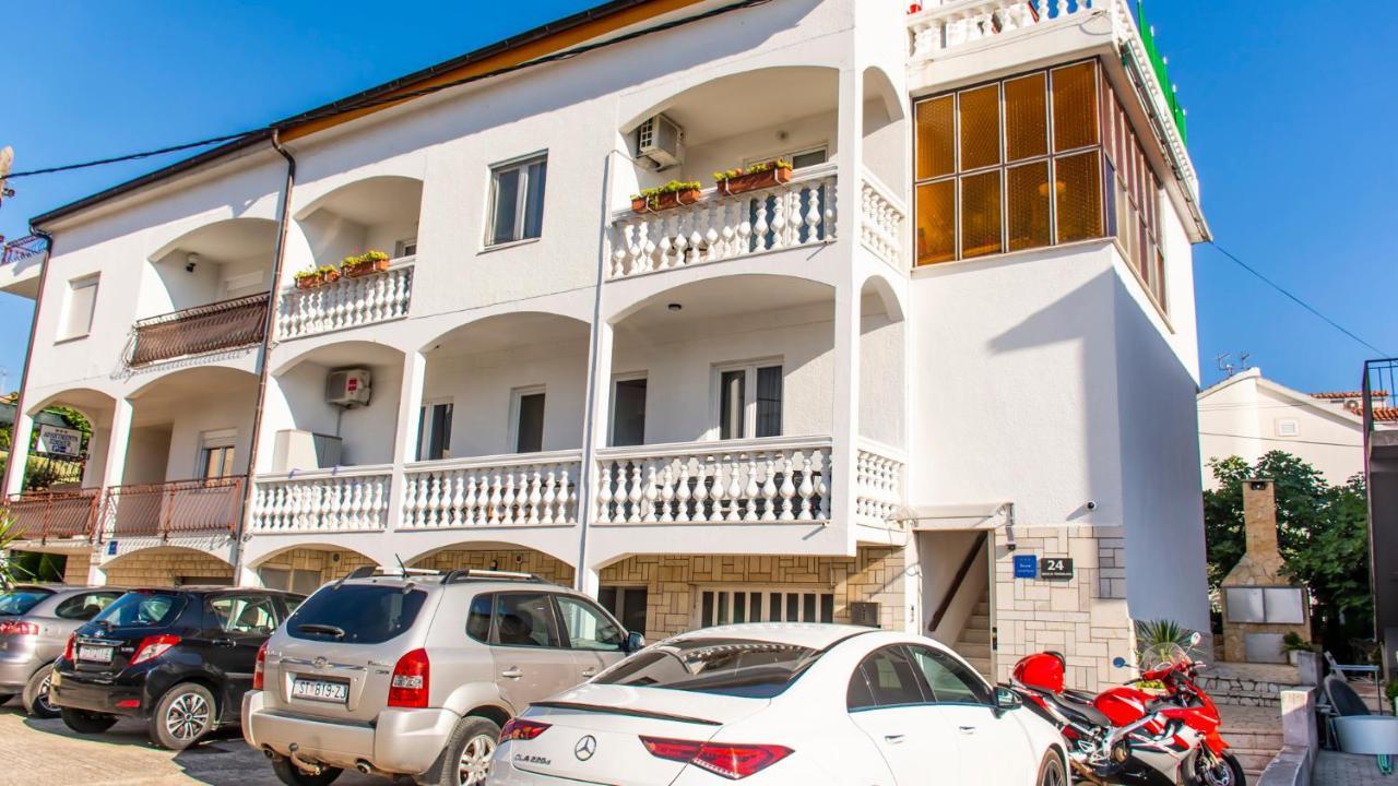 Apartments Curic Trogir Eksteriør bilde