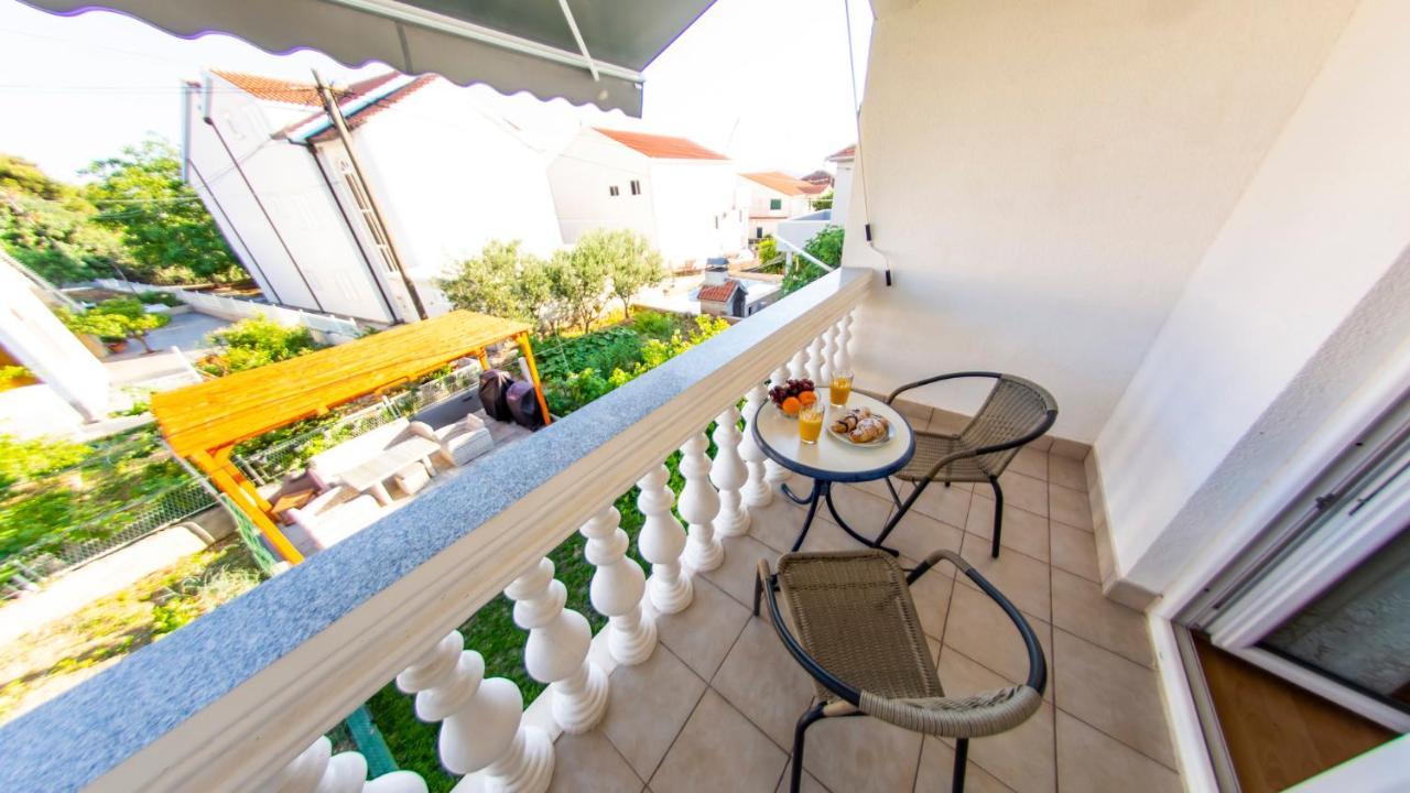 Apartments Curic Trogir Eksteriør bilde
