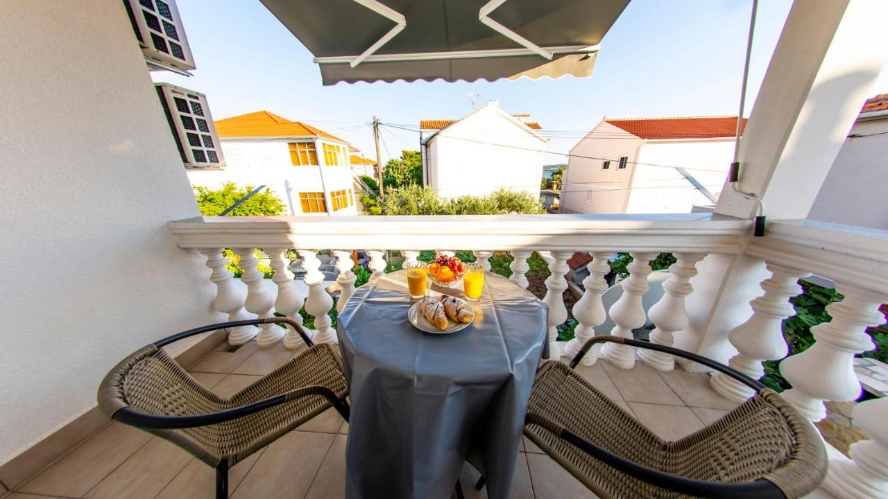 Apartments Curic Trogir Eksteriør bilde