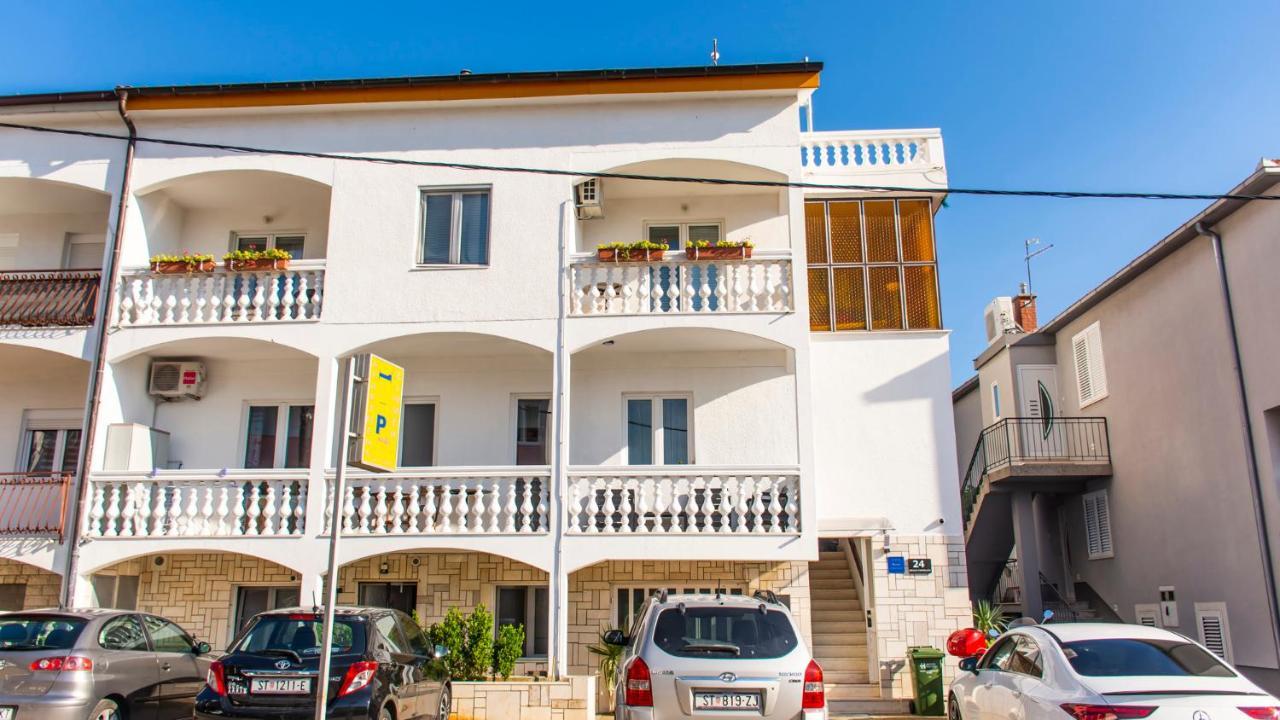 Apartments Curic Trogir Eksteriør bilde
