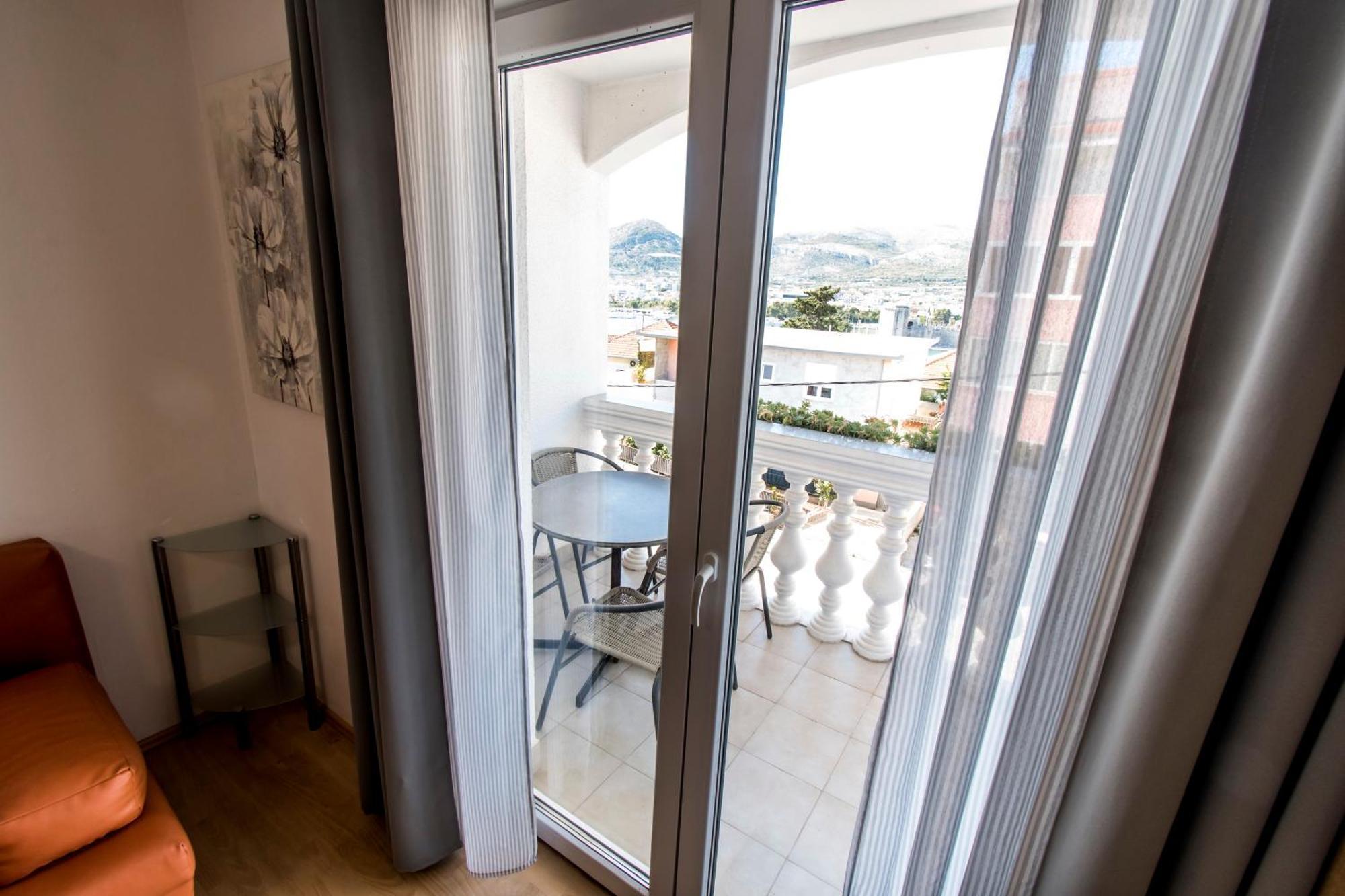 Apartments Curic Trogir Eksteriør bilde